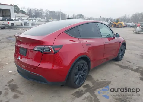 2024 Tesla Model Y z USA, uszkodzony, nr VIN 7SAYGDED5RA326294